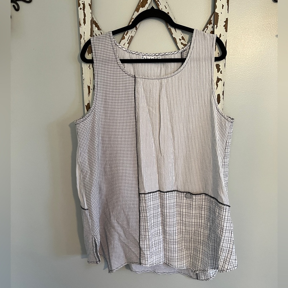 Habitat Tank  Button‎ Detail Pocket Size XL